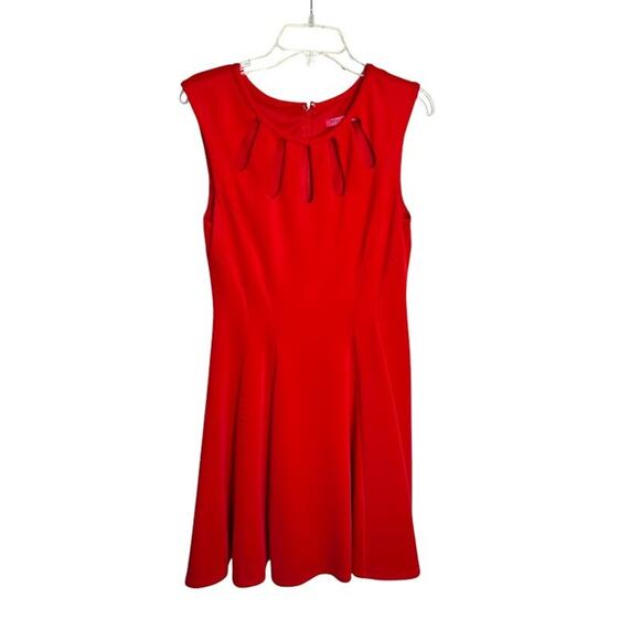 Betsey Johnson Red Dress Women Size 10 Sleeveless Cutout Neck Back Zip Office - Picture 1 of 6